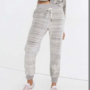 🎁BNWT Madewell Velour Slim Joggers🎁